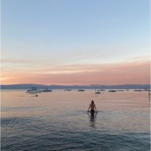 Meet your Posher, Addison